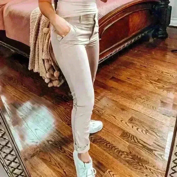 Gap Straight Leg Khakis - Picture 15 of 16